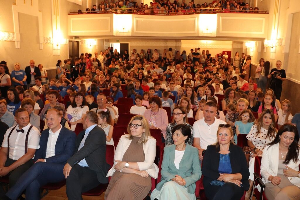 Dan_skole_Nemcici_02