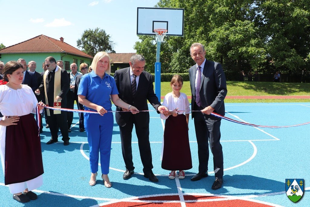 [FOTO] Obilježen Dan Općine Gola, osnovna škola dobila novo sportsko igralište