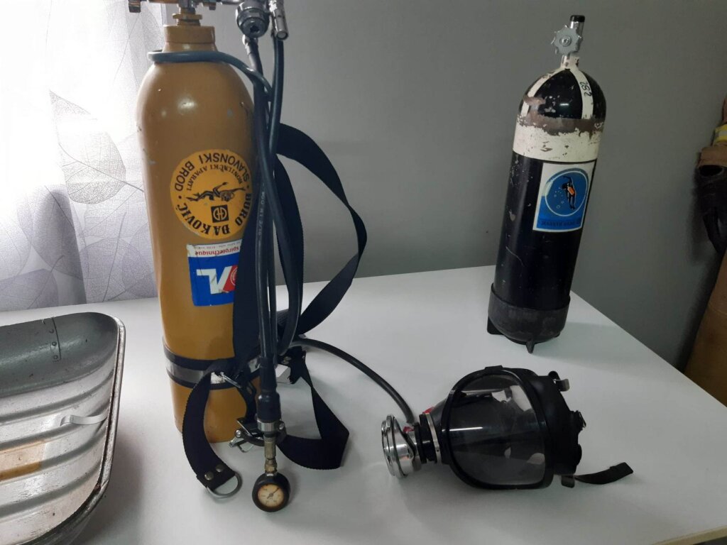 izl11