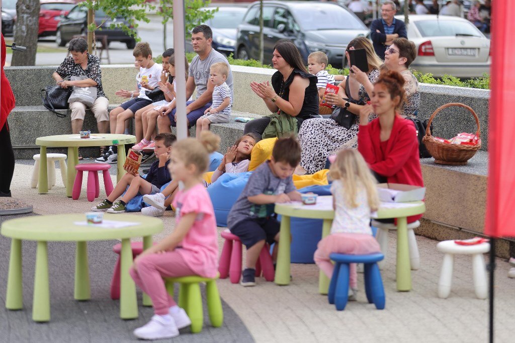 klaun zvekan đurđ (1)