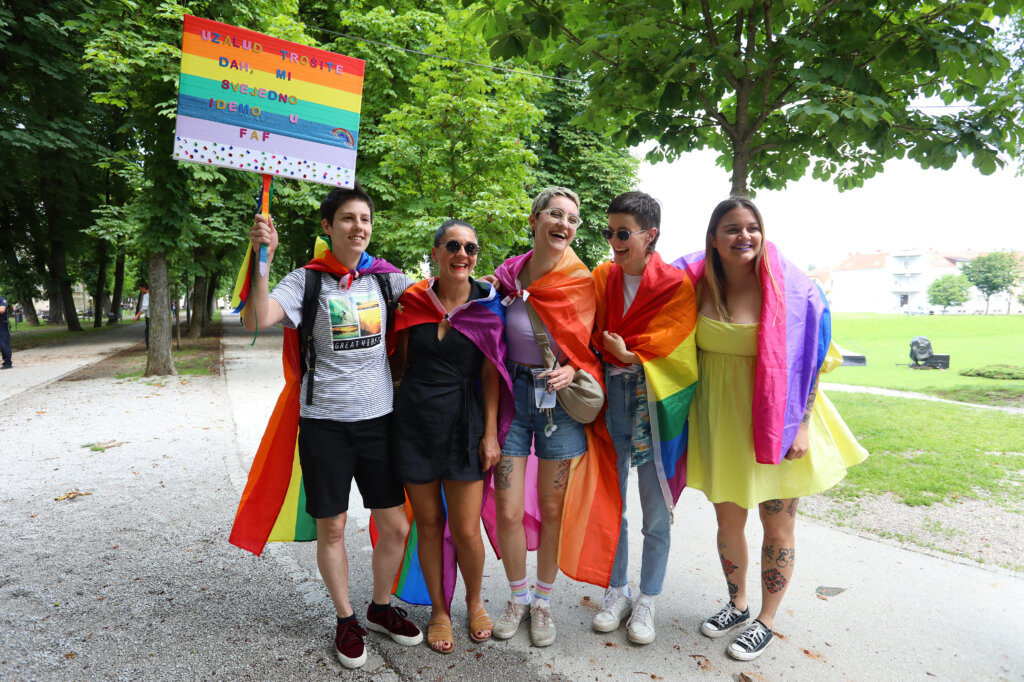 Održan prvi Karlovac Pride: Protekao mirno, uz poruke tolerancije i uključivosti