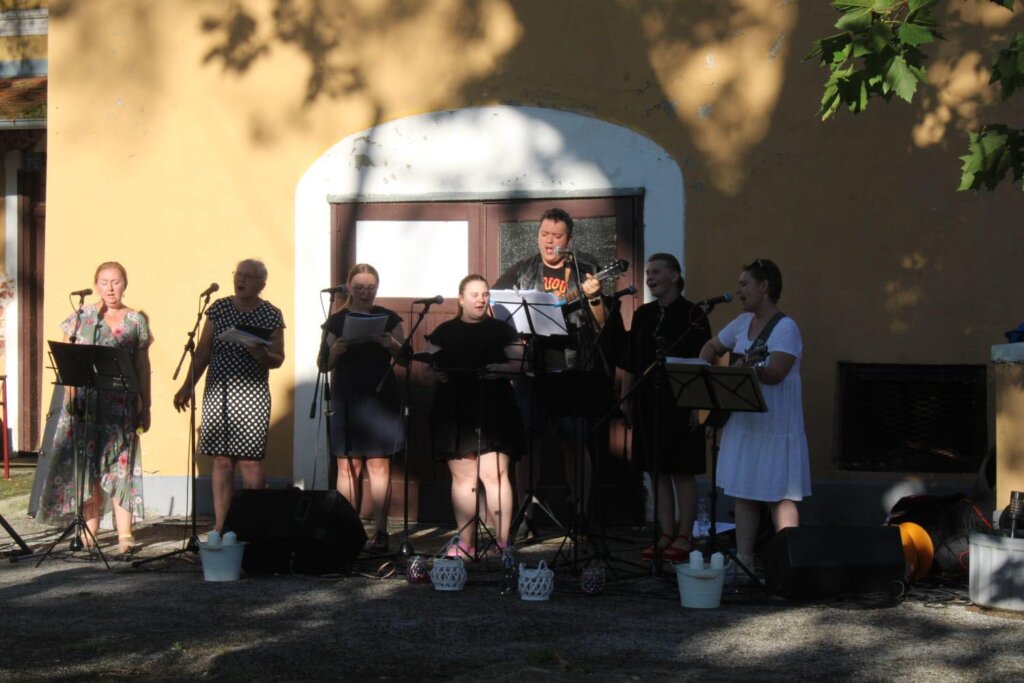 [FOTO] Sastav “Vis Gratia” održao koncert u Gradecu