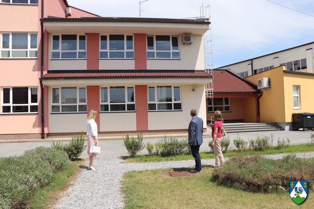 Fotonaponska elektrana postavljena na krovu Osnovne škole Ivana Lackovića Croate u Kalinovcu