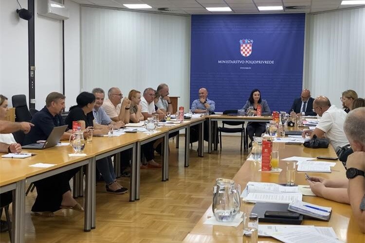 Ministrica Vučković održala sastanak s predstavnicima mljekara o štetama nakon nevremena