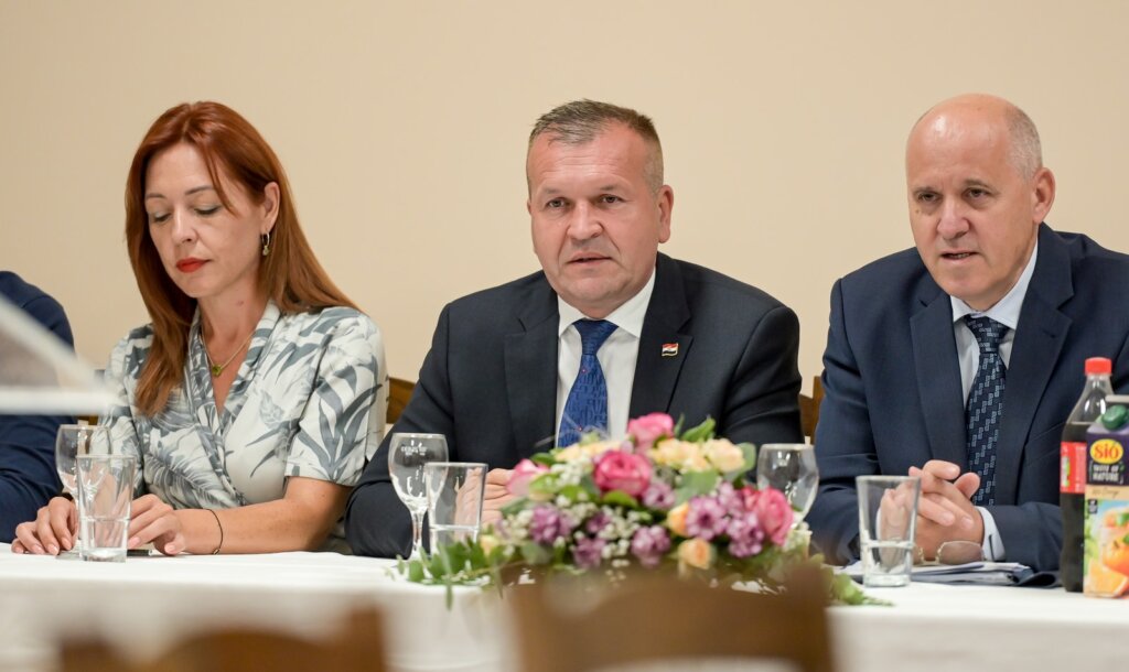 Ministar Bačić i varaždinski župan Anđelko Stričak razgovarali o sanaciji klizišta i spojnih cesta sa Slovenijom