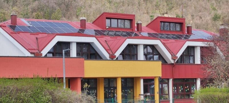 Fotonaponska elektrana postavljena na krovu Osnovne škole Kalnik kreće s radom