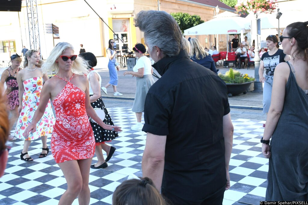 [VIDEO] U Daruvaru održan Rockabilly festival Two Days Rockabilly Plays