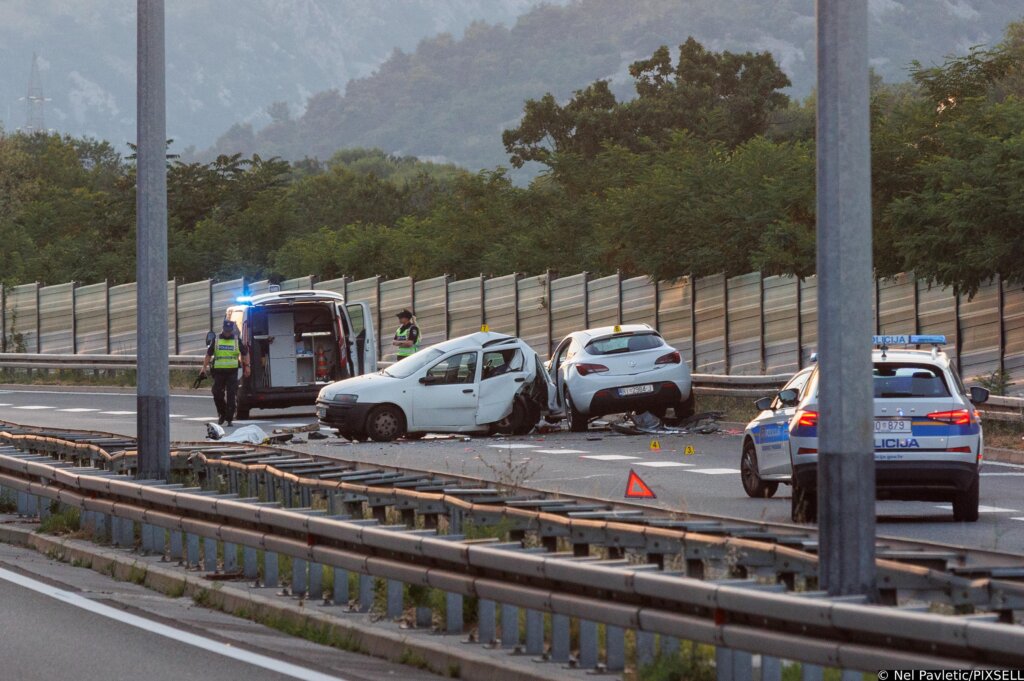 Zbog prometne nesreće prekinut promet na Riječkoj zaobilaznici