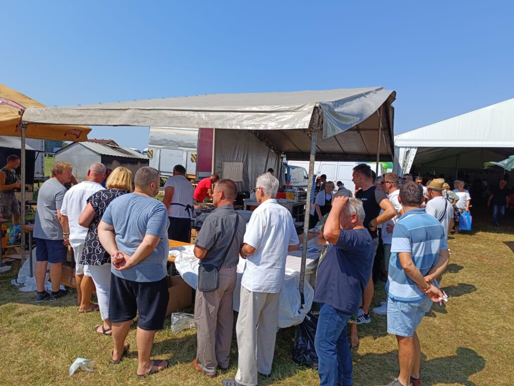 365451232_242857362043166_6782118007353513568_n