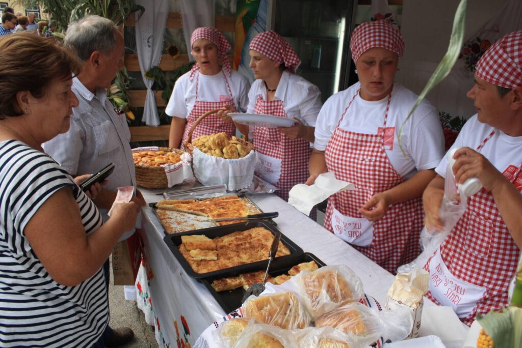 Vrbovečki gradonačelnik Denis Kralj: “Manifestacija Kaj su jeli naši stari čuva tradiciju”