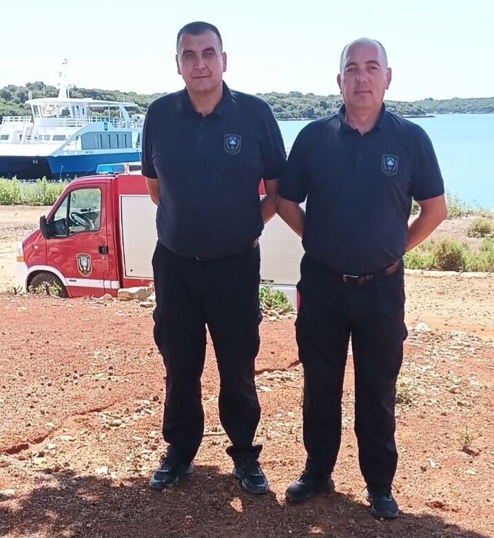 IMG-cde4cab263ecef6c0eb750e5c90e7a64-V