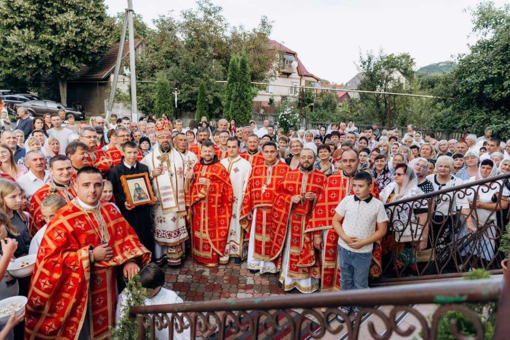 Procesija na blagdan sv. Panteleona u Hustu