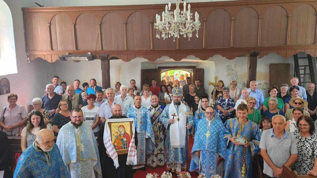 Križevački vladika Milan Stipić predvodio proslavu svetkovine Usnuća Presvete Bogorodice u Pećnom