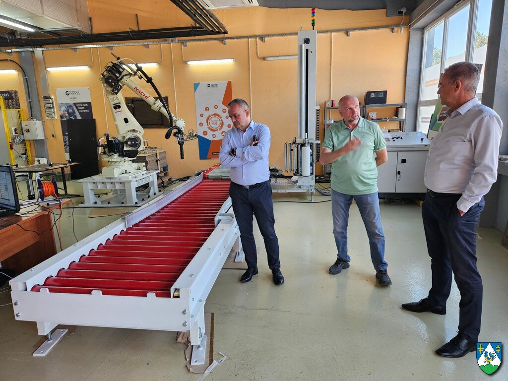 Župan Darko Koren posjetio robotski laboratorij u križevačkom Razvojnom centru i tehnološkom parku