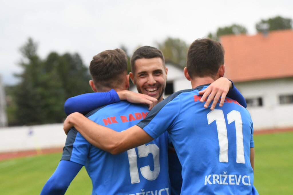 [FOTO/VIDEO] Radnik Križevci osvojio nova tri boda, na Gradskom stadionu pala je Marsonia