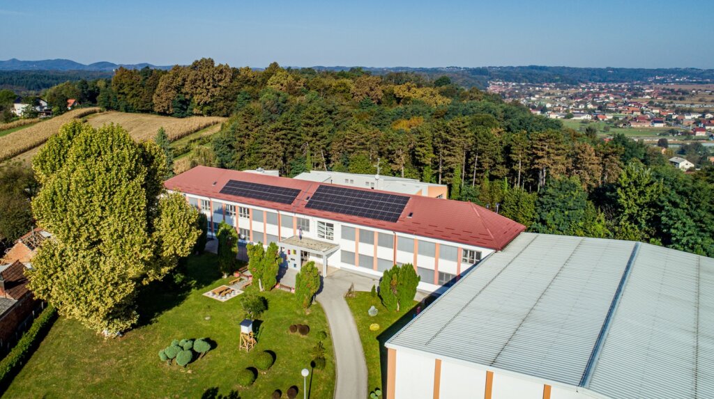 [FOTO] Na 12 škola Varaždinske županije postavljene su fotonaponske elektrane