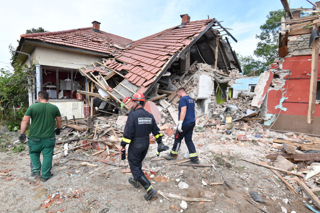 Snažna eksplozija digla na noge stanovnike Đelekovca, u tijeku očevid
