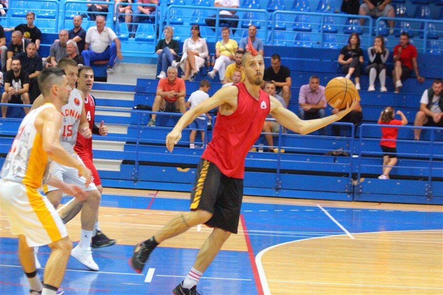 kosarka radnik hermes14