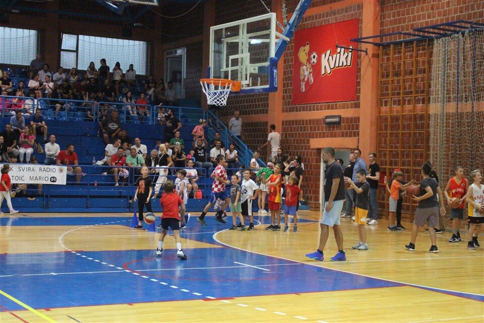 kosarka radnik krizevci cibona13