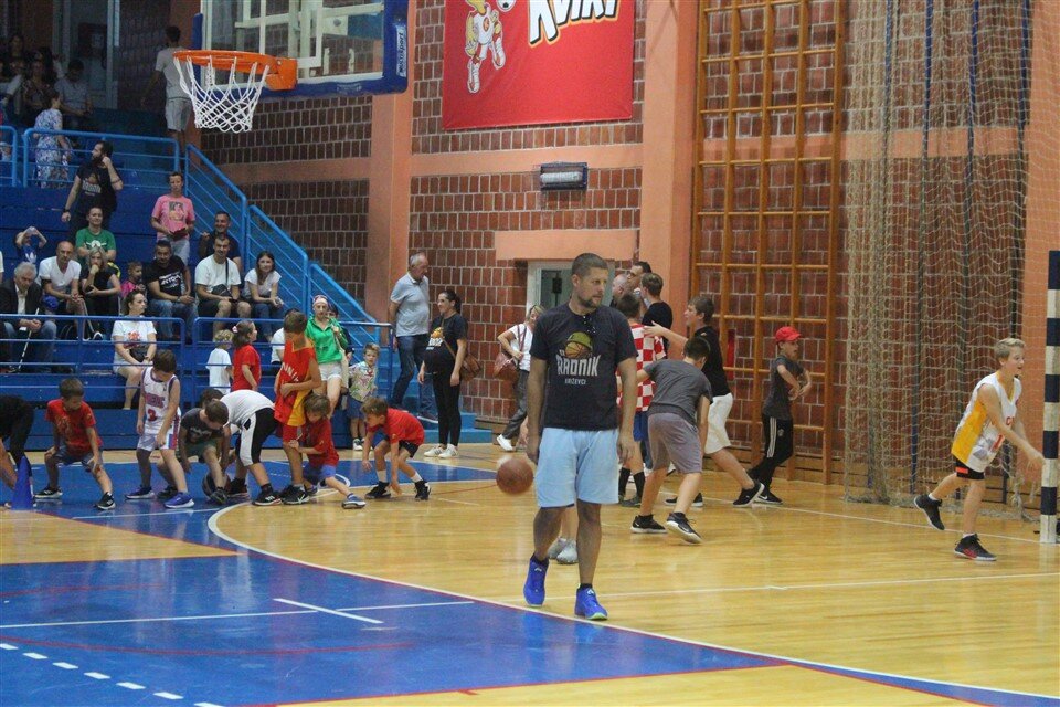 kosarka radnik krizevci cibona15