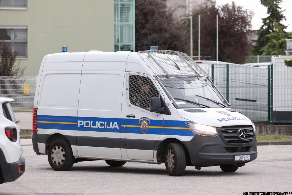 U tijeku nova uhićenja navijača u Osijeku i Vinkovcima