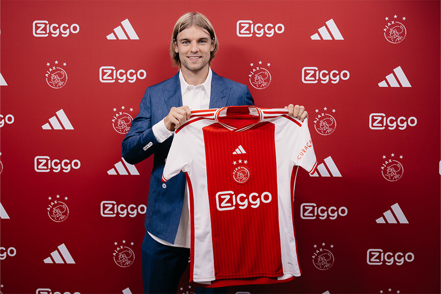 Borna Sosa pet godina u Ajaxu