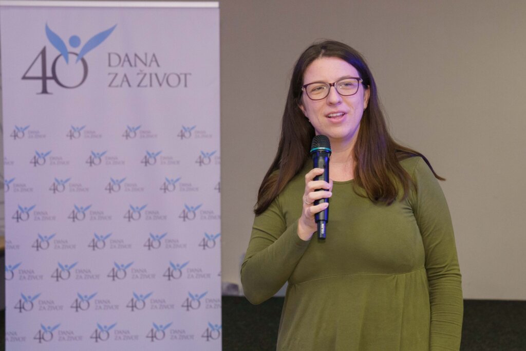 370198844_711228343694206_7113843132222535157_n