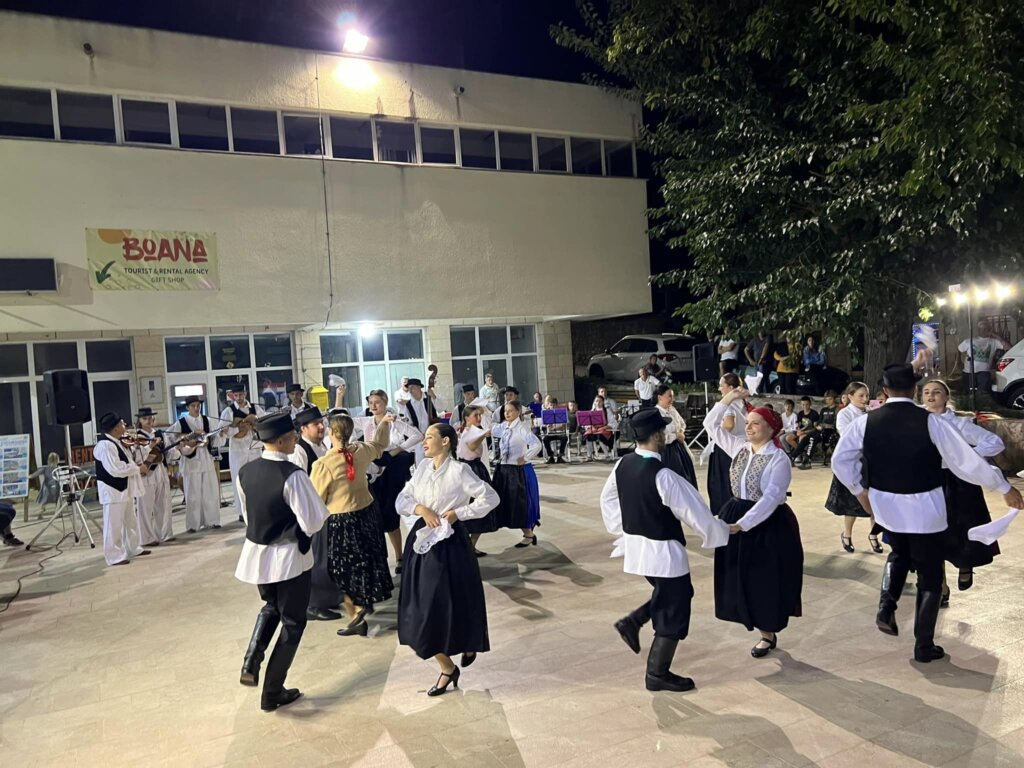 386322479_10159960274032842_5123727850320956015_n