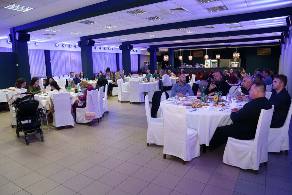 393161963_854103902762917_34685719077330862_n