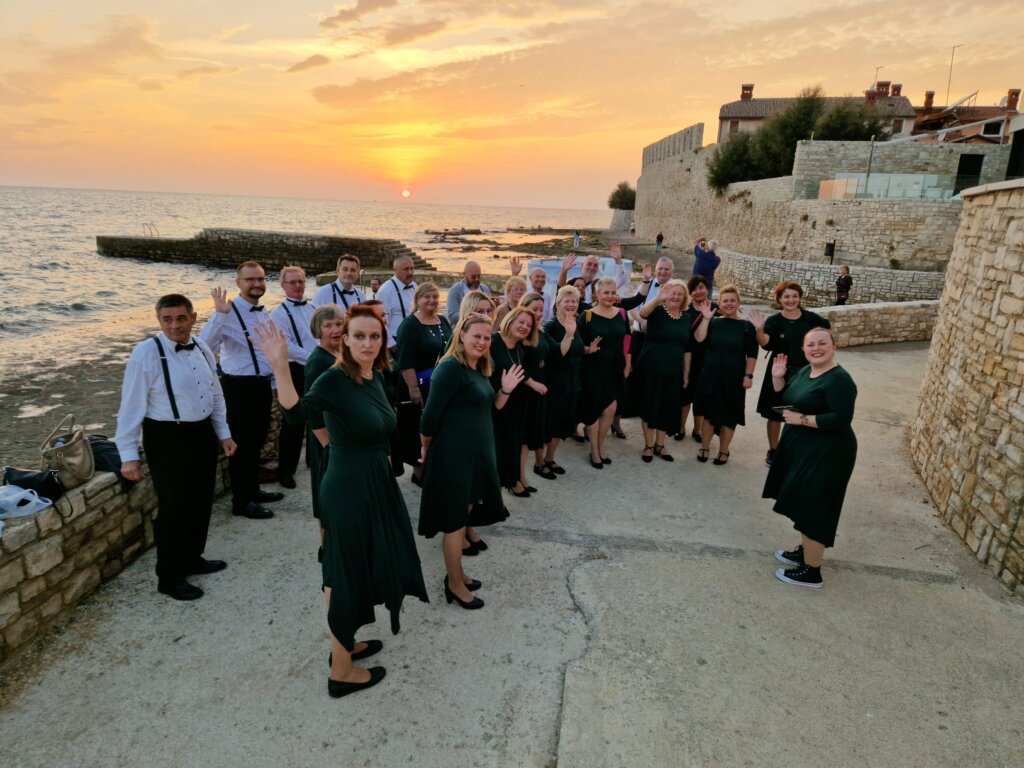 393162120_727807389387779_4289682392196855548_n