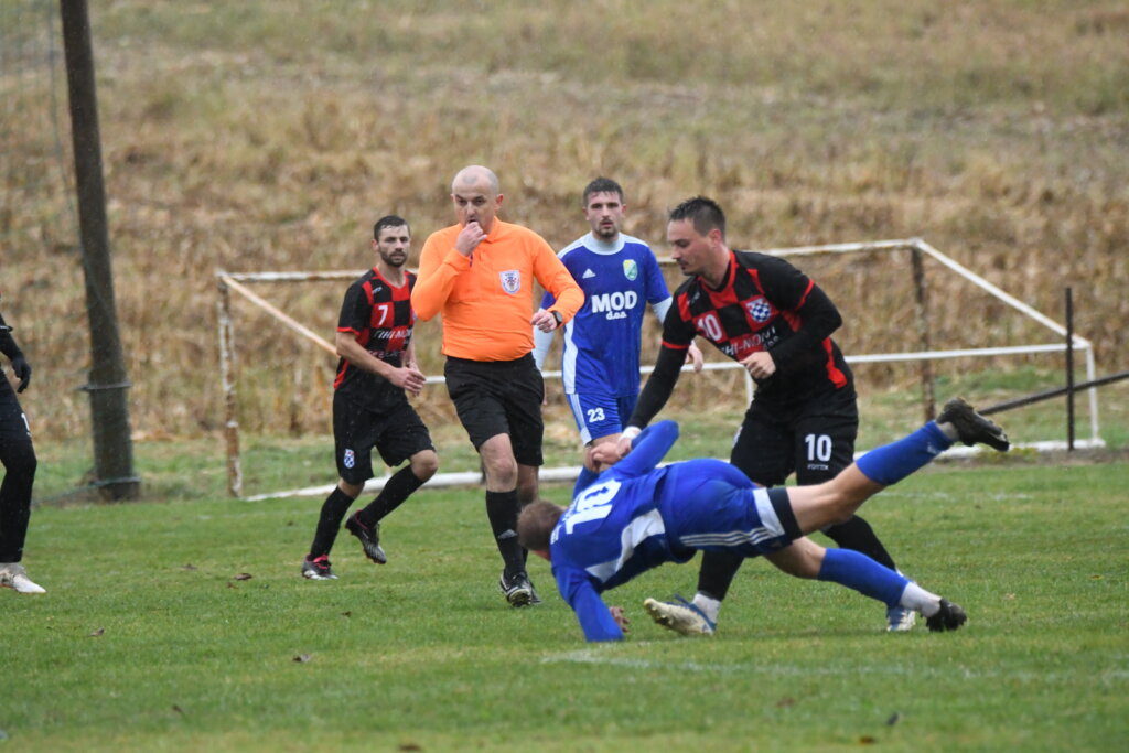 NOGOMET 2. ŽNL Prigorsko-podravski ogled u Gornjoj Rijeci završio bez pobjednika