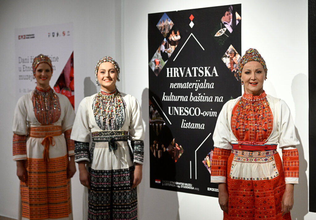 Otvorena izložba “Hrvatska nematerijalna kulturna baština na UNESCO-ovim listama”