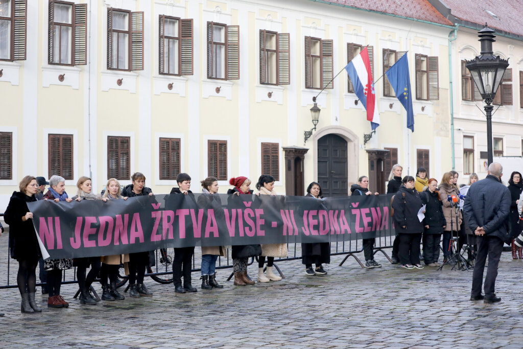 Zagreb: Javna Akcija “ni Jedna žrtva Više, Ni Jedna žena Manje”