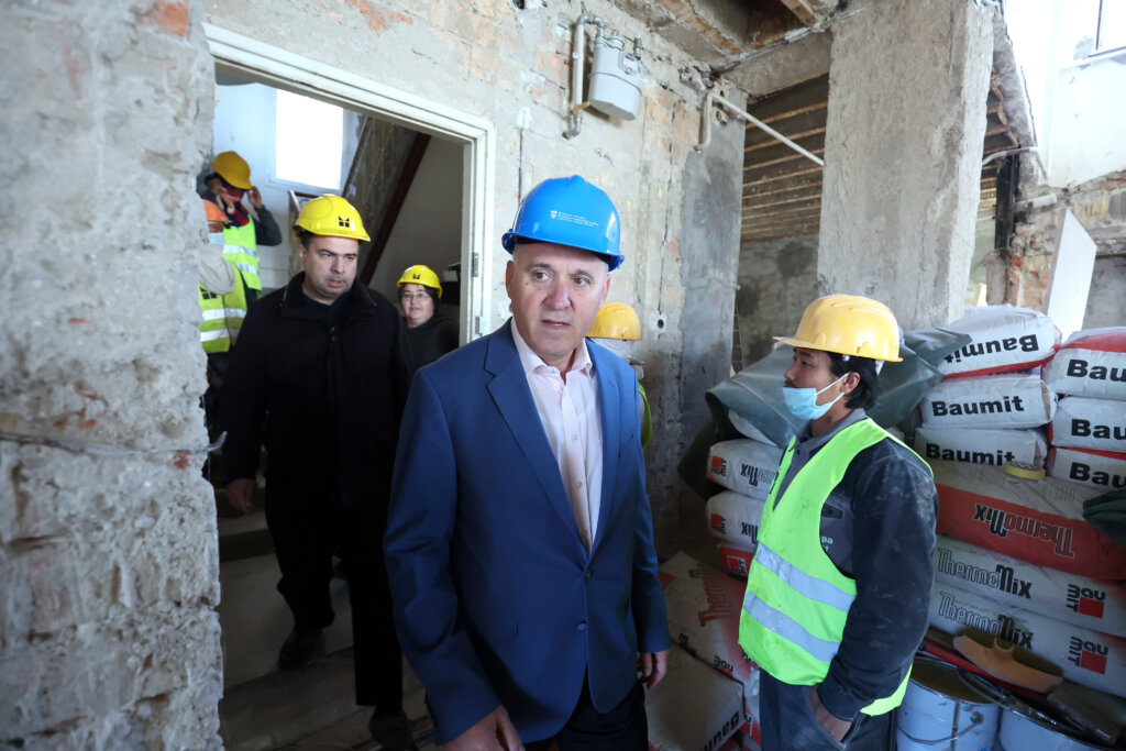 Ministar Branko Bačić obišao je gradilišta obnove od potresa na području Grada Zagreba