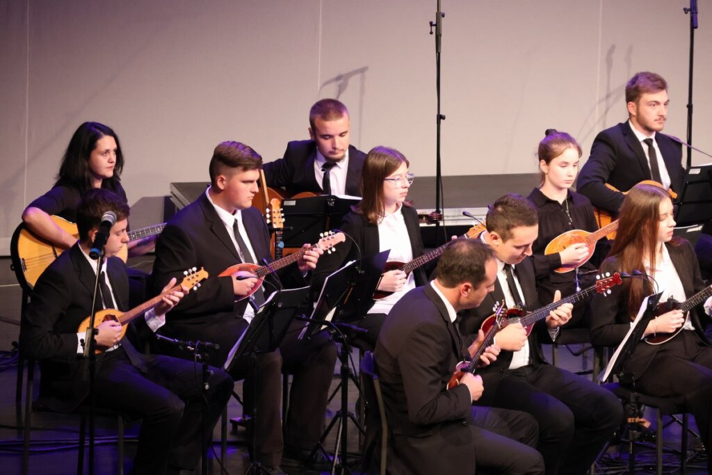 Zupanijski-tamburaski-orkestar-„Stjepan-Bujan-Stipic-20