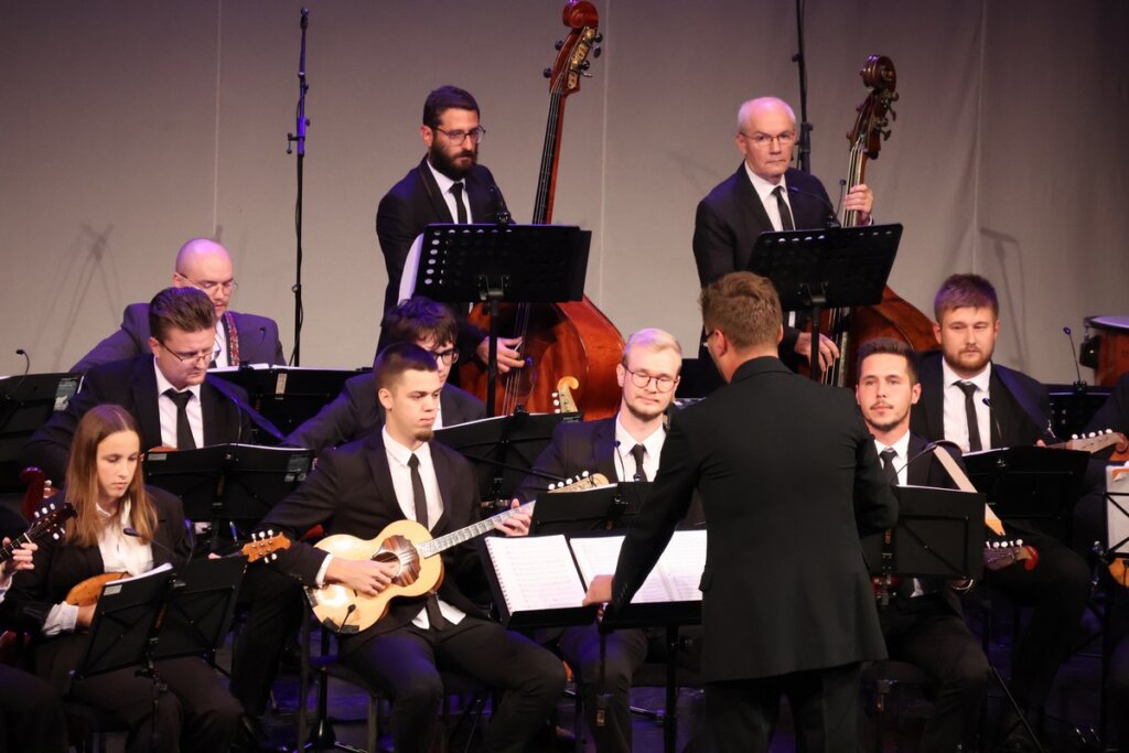 Zupanijski-tamburaski-orkestar-„Stjepan-Bujan-Stipic-21