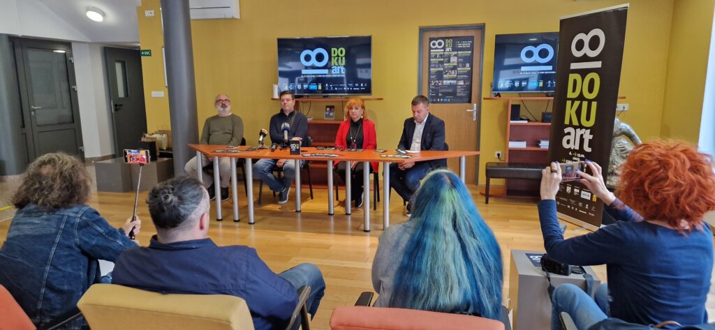 Punoljetni DOKUart privukao znatiželjne Bjelovarčane