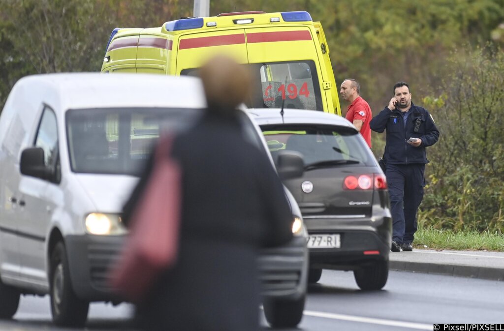 Zagreb: Hitna I Policija Na Mjestu Nesreće Gdje Je Djevojka Navodno Ispala Iz Automobila U Pokretu