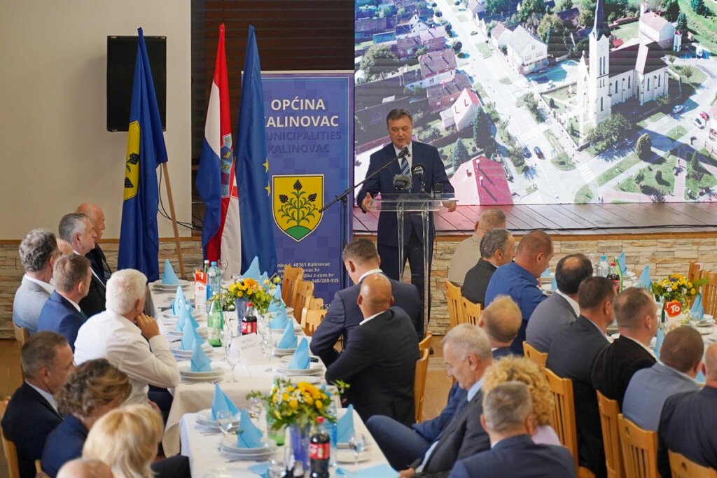 [FOTO] DAN OPĆINE KALINOVAC Darko Sobota: “Svi projekti koje provodimo i naš proračun prije svega je baziran na mlade”