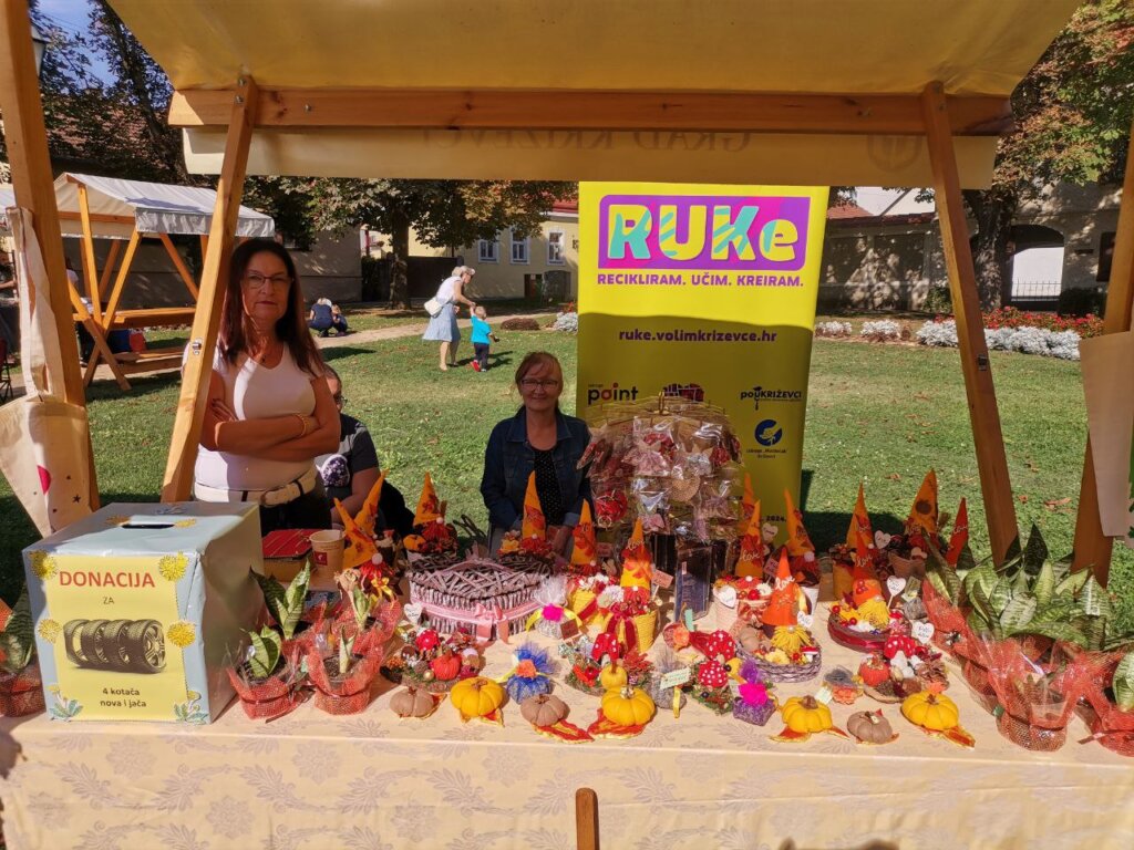 Udruga “Maslačak” Križevci izlagala na sajmu “Pozdrav jeseni”