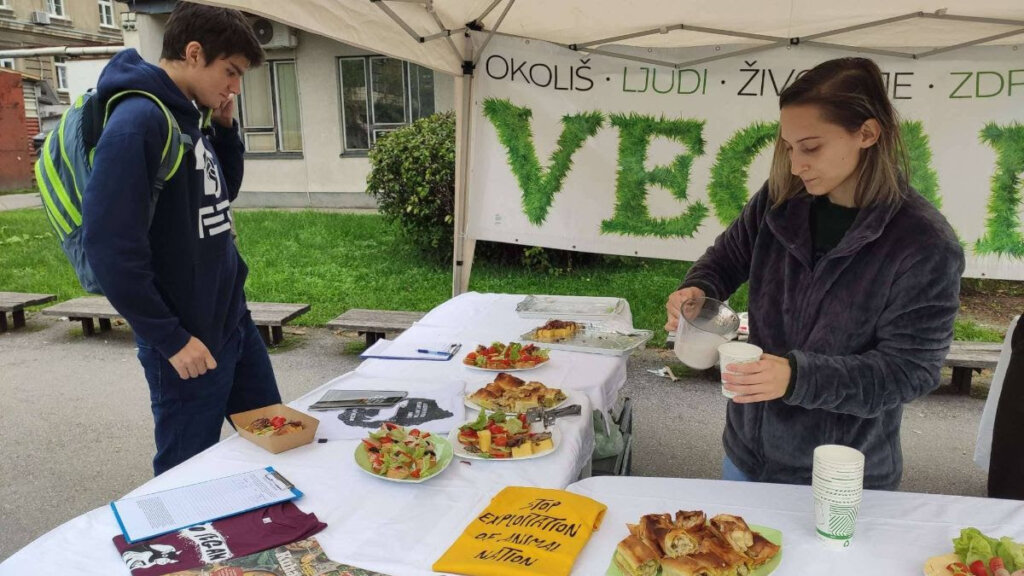 Studenti će u Zagrebu nuditi vegansku hranu i skupljati potpise za uvođenje veganskih obroka u javne institucije