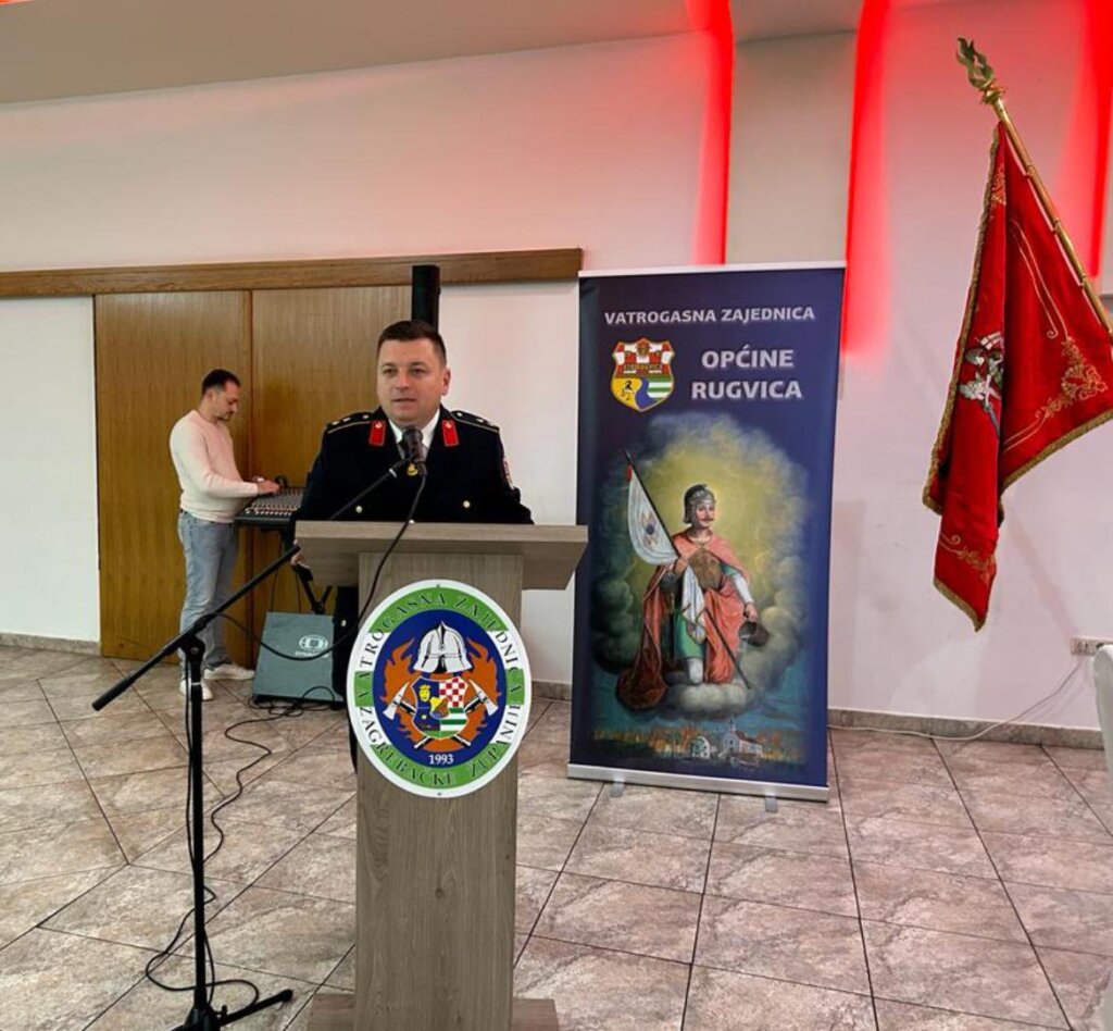 403714829_10228604504271478_4281294852215150761_n