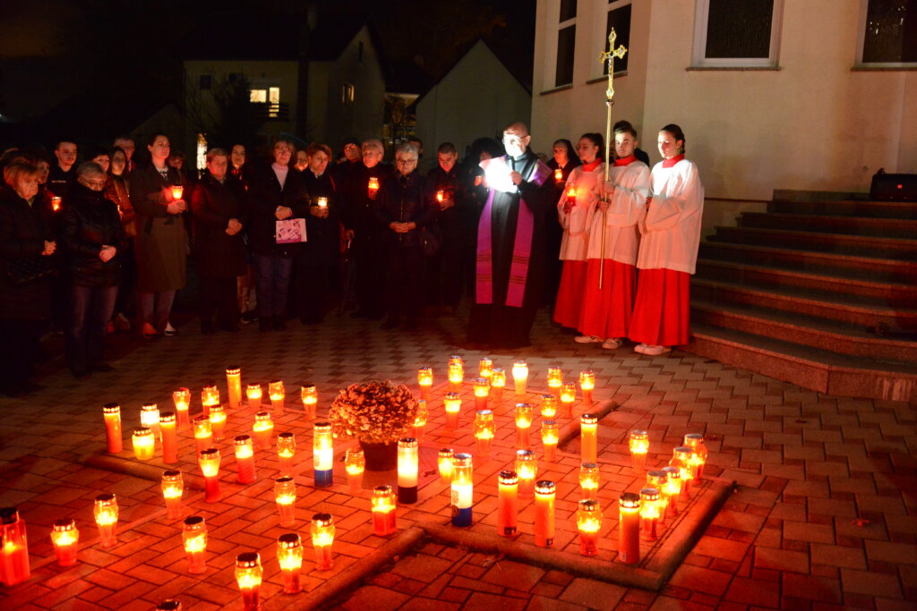 Vrbovčani odali počast žrtvi Vukovara i Škabrnje te žrtvama Domovinskog rata