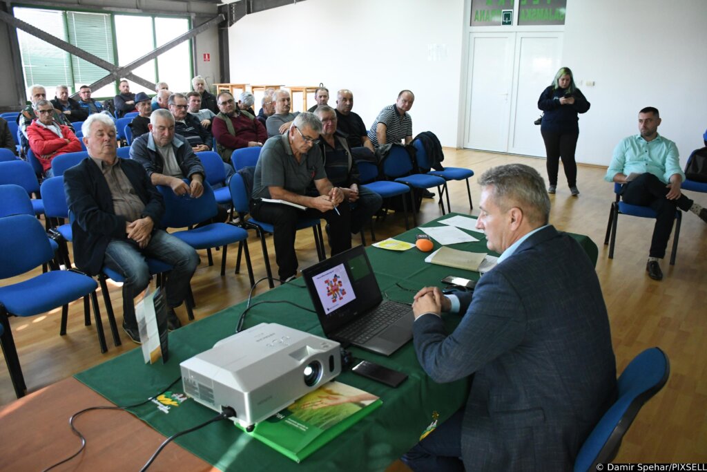 U Gudovcu održana edukacija o sprečavanju i prevenciji svinjske kuge