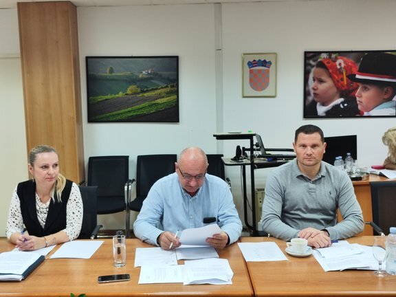 img_20231103_094639.jpg__648x432_q85_subsampling-2