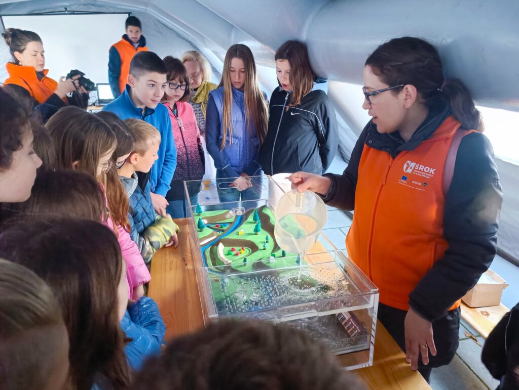 projekt_ravnateljstvo_civilne_zastite_katastrofe_simulator_potresa_2023 (2)