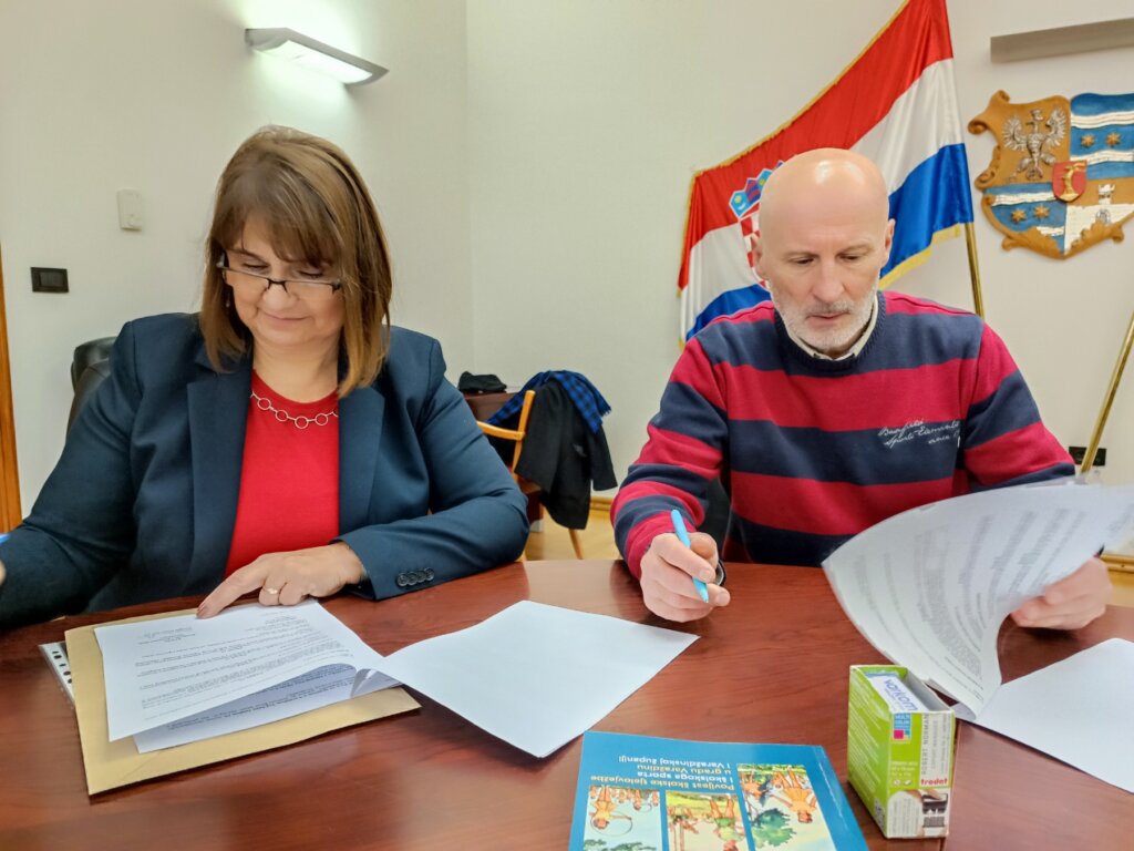 121223_potpisivanje sporazuma_2