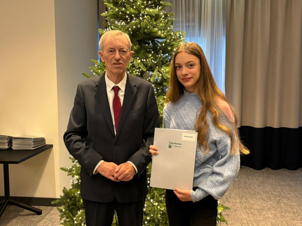 385550844_2076077119398861_162552699712639979_n