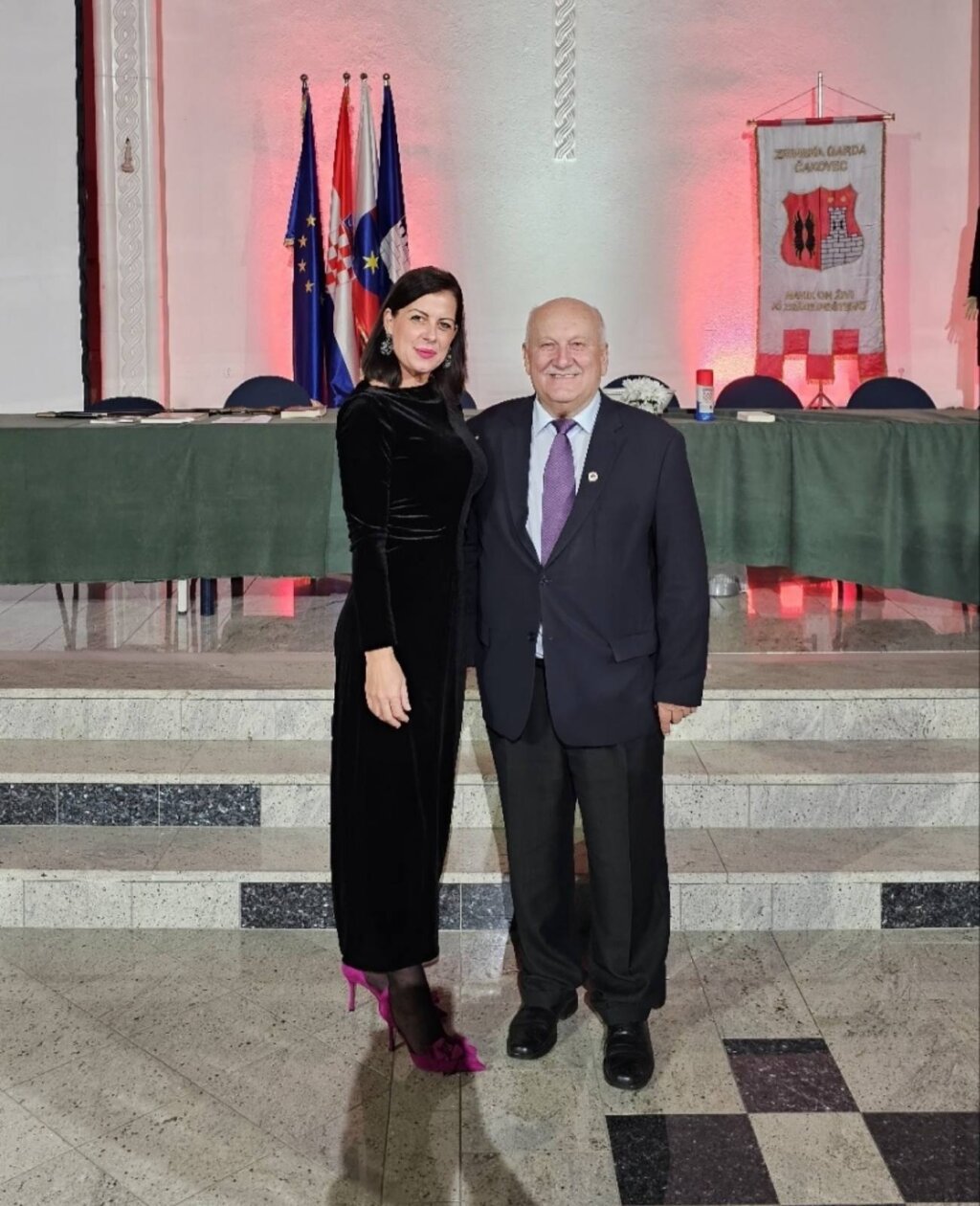 IMG-1d6c9a43e56cf083dfbffd5e3b060fc6-V