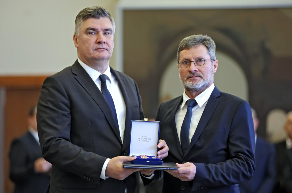Zagreb: Predsjednik Milanovi? uru?io odlikovanja braniteljima Domovinskog rata na sve?anom prijemu
